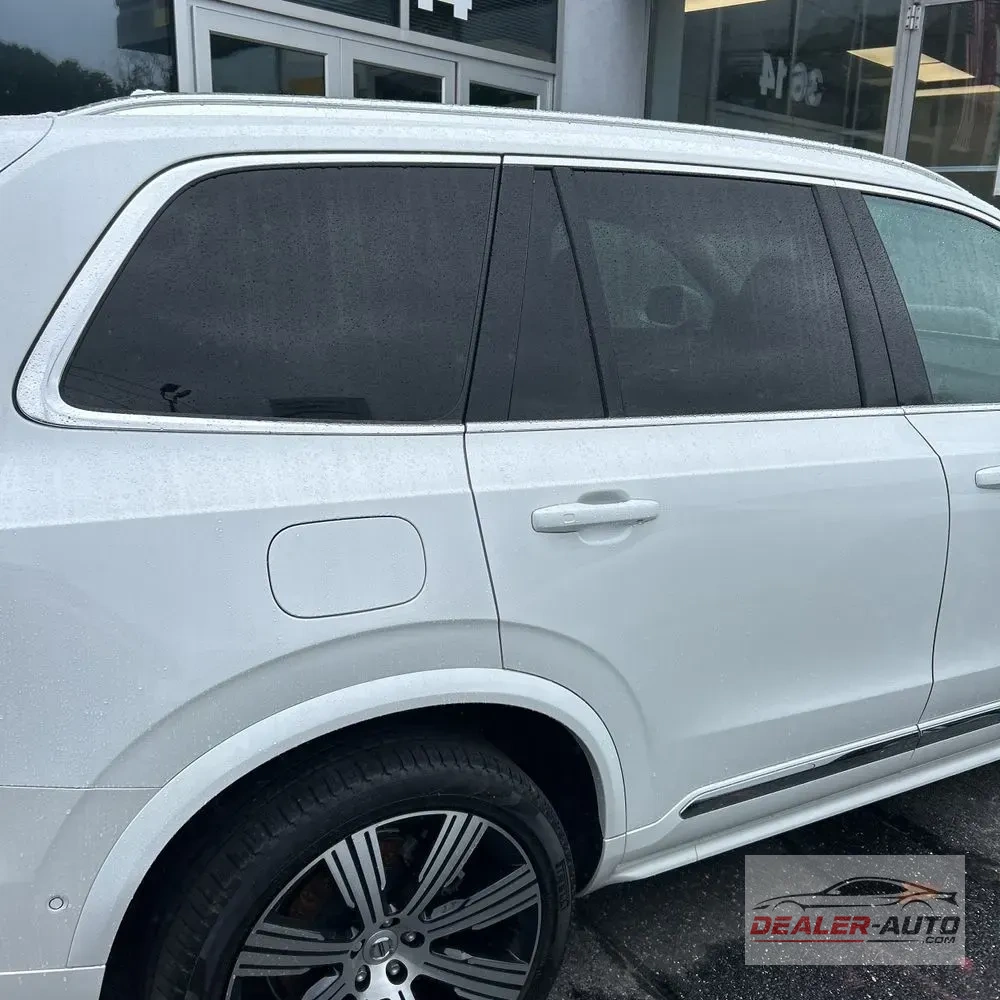 2024 Volvo XC90 T8 - Plus PHEV
