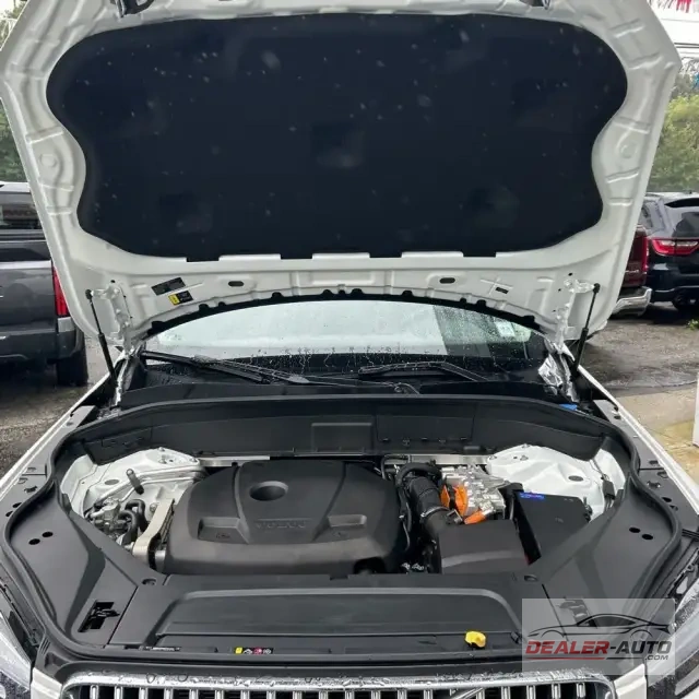 2024 Volvo XC90 T8 - Plus PHEV