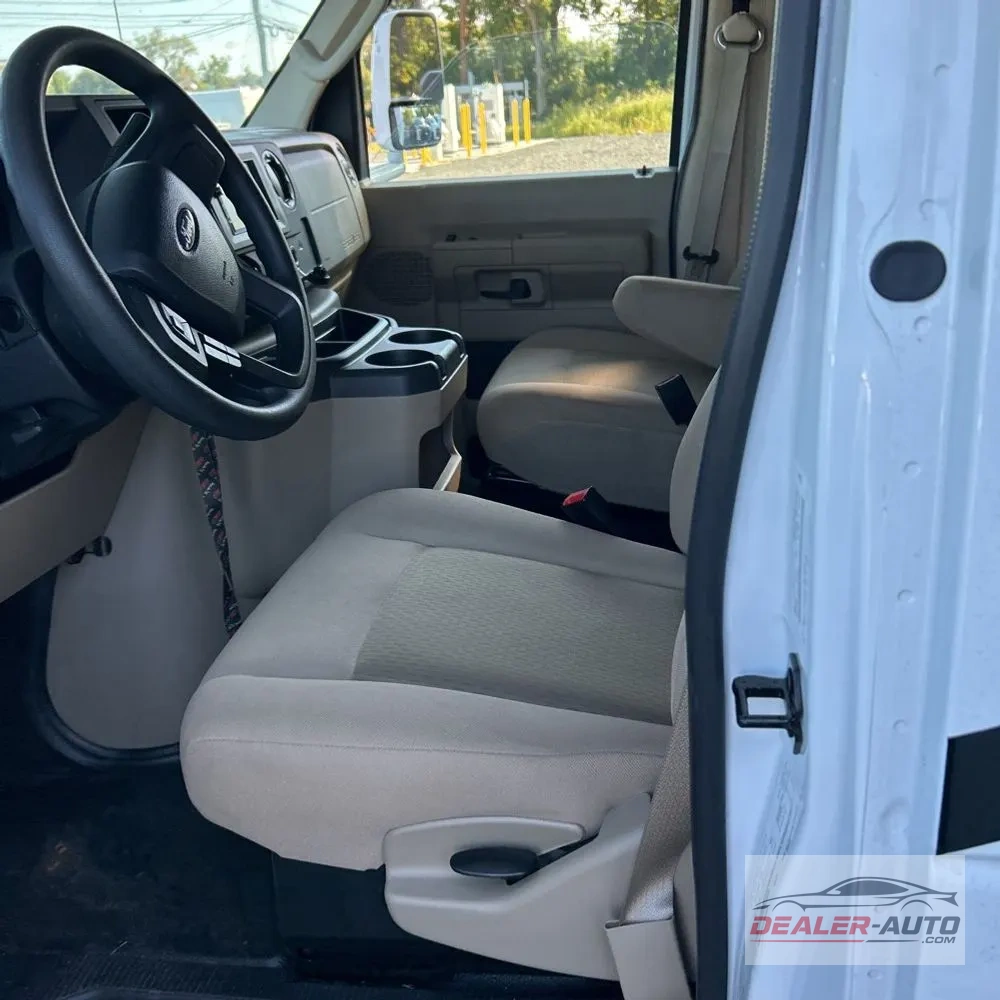 2022 Ford Commercial Vans E350