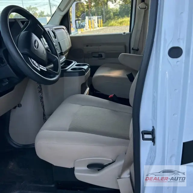 2022 Ford Commercial Vans E350