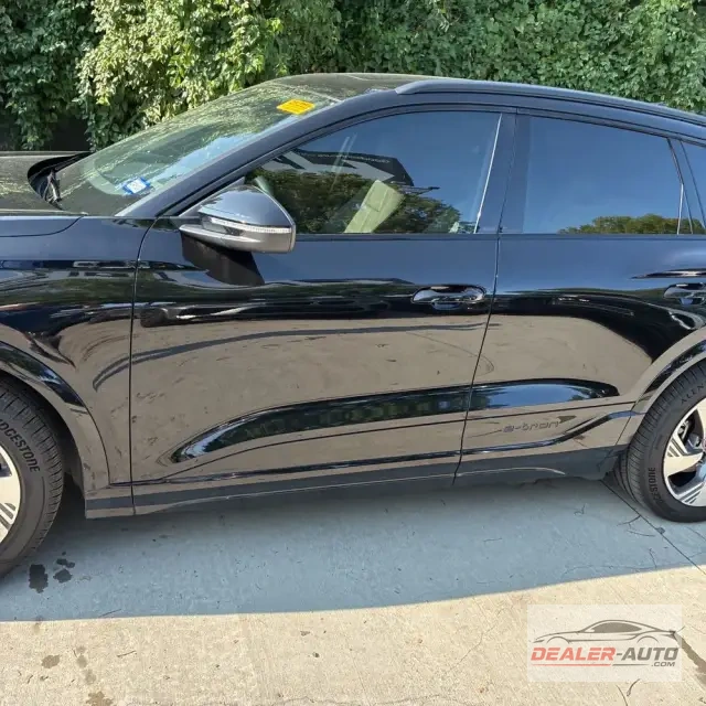2025 Audi Q6 e-tron Prestige