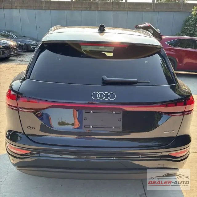 2025 Audi Q6 e-tron Prestige