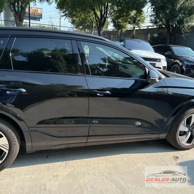 2025 Audi Q6 e-tron Prestige
