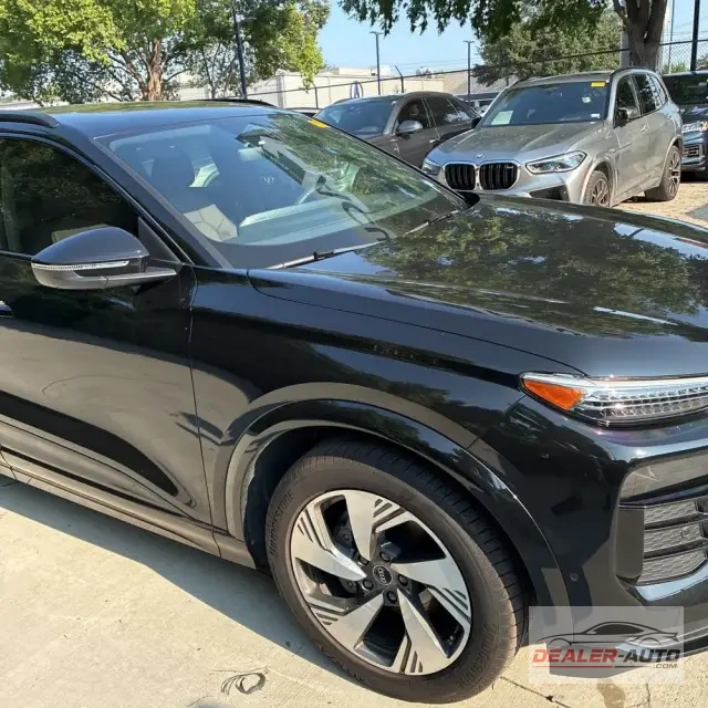 2025 Audi Q6 e-tron Prestige