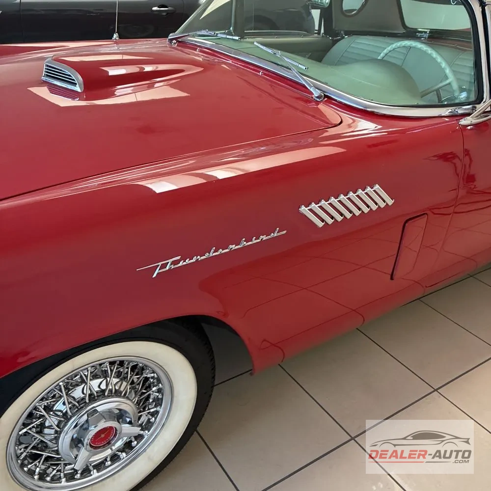 1957 Ford Thunderbird