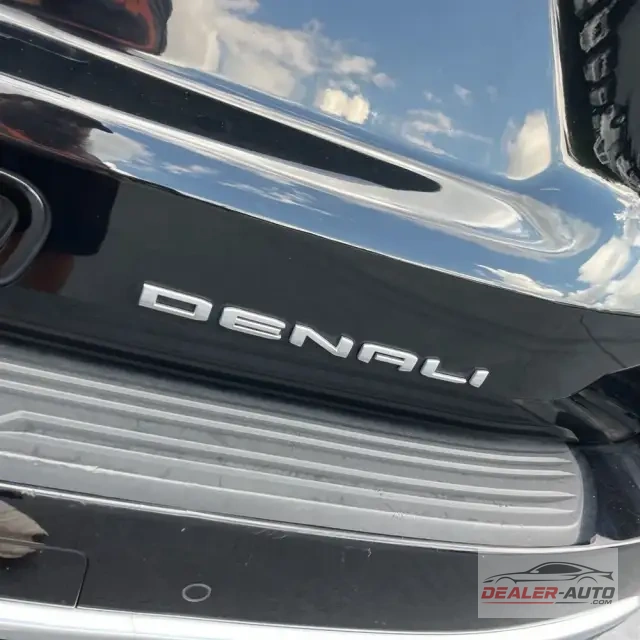 2022 GMC Yukon XL Denali