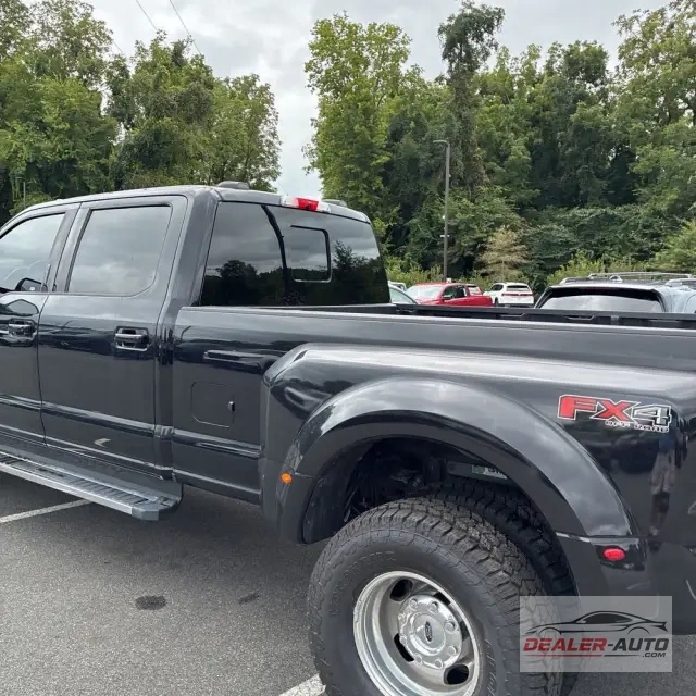 2021 Ford F-350 Super Duty Lariat