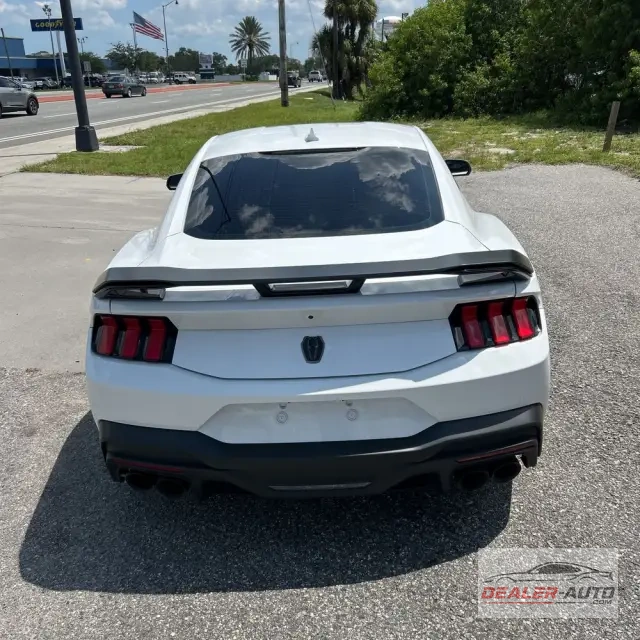 2024 Ford Mustang Dark Horse