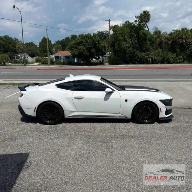 2024 Ford Mustang Dark Horse