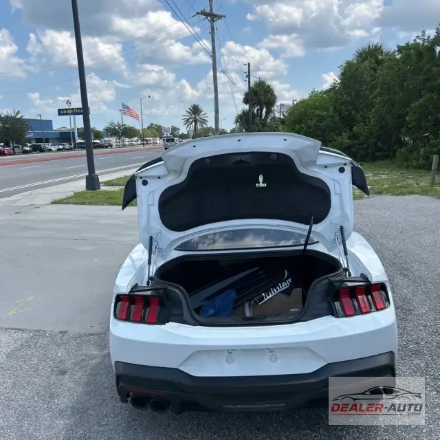 2024 Ford Mustang Dark Horse