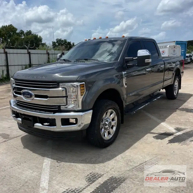 2018 Ford F-350 Super Duty Lariat