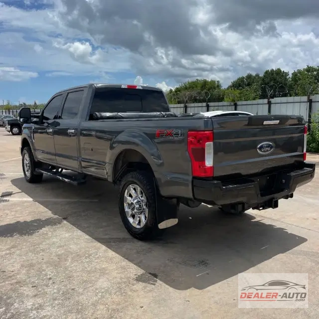 2018 Ford F-350 Super Duty Lariat