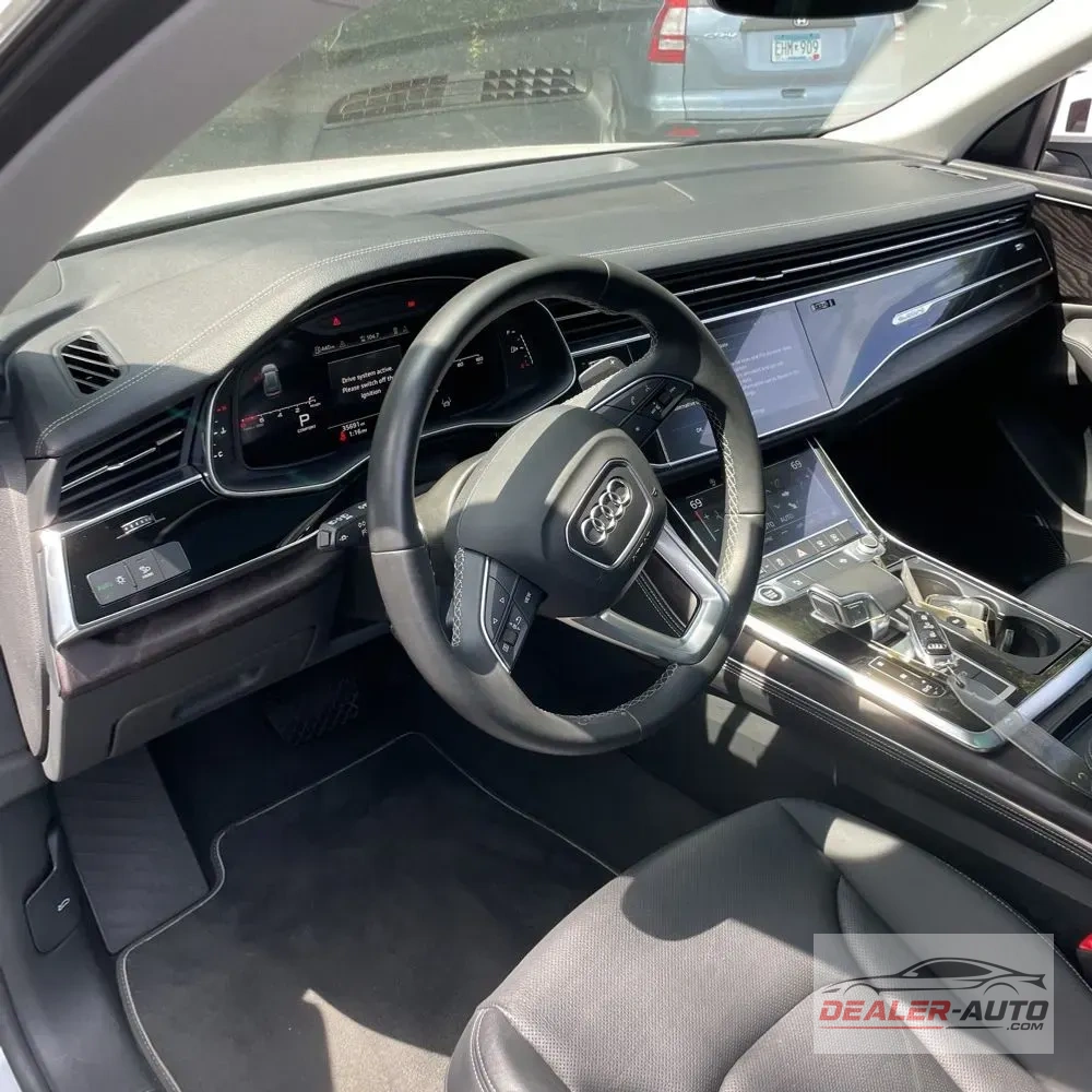 2023 Audi Q8 Premium Plus 55 TFSI