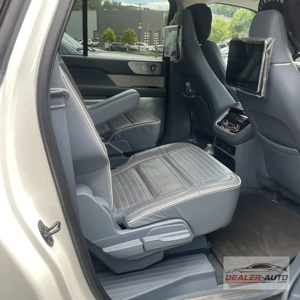 2021 Lincoln Navigator L Black Label