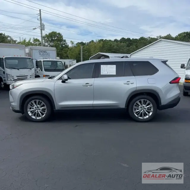 2024 Toyota Grand Highlander Platinum