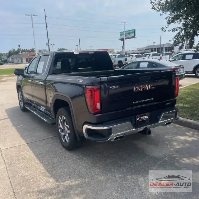 2022 GMC Sierra 1500 SLT
