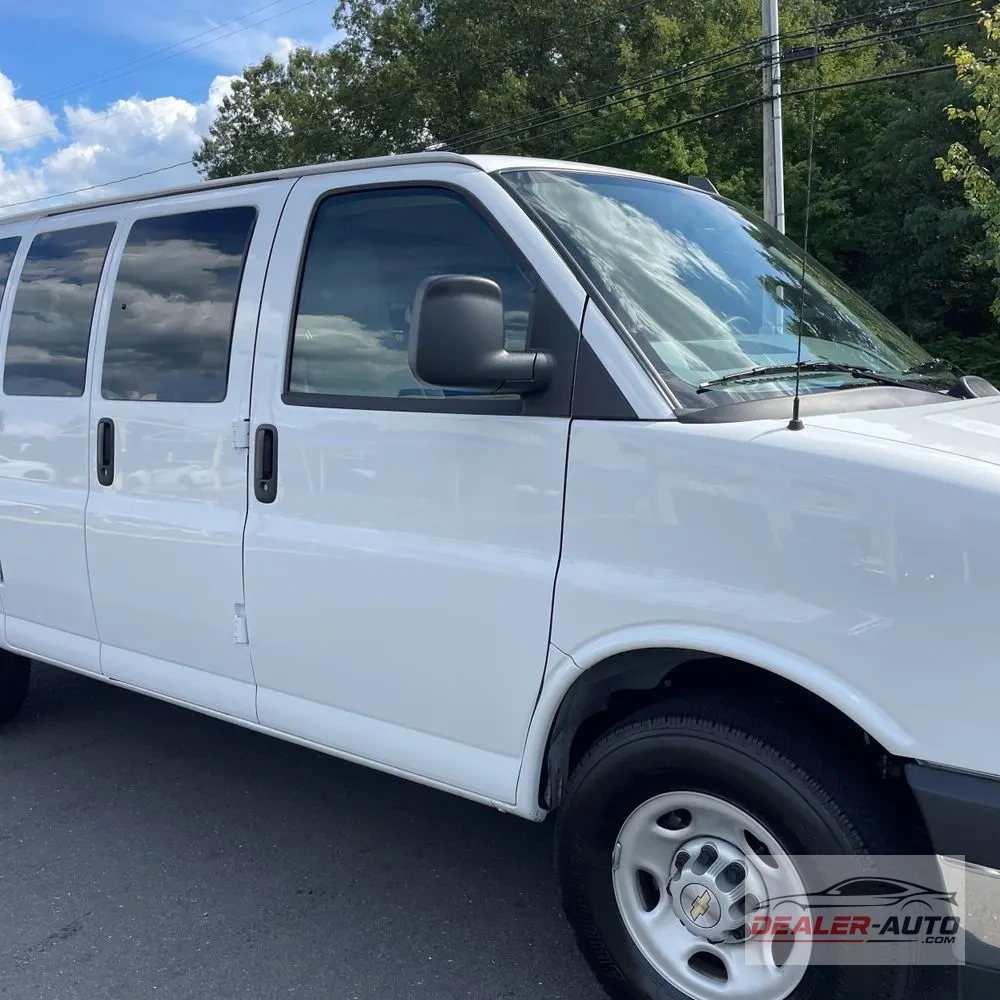 2025 Chevrolet Express LS 3500