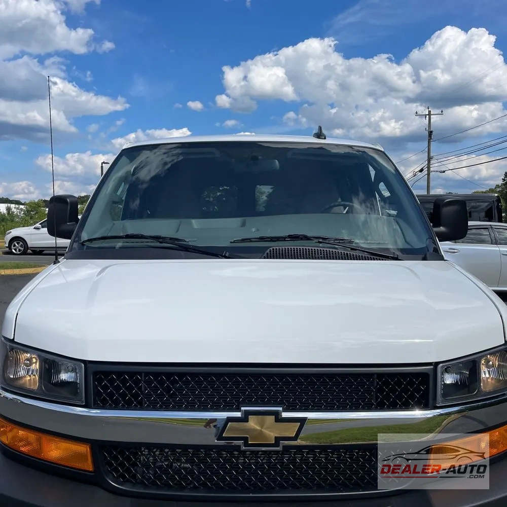 2025 Chevrolet Express LS 3500