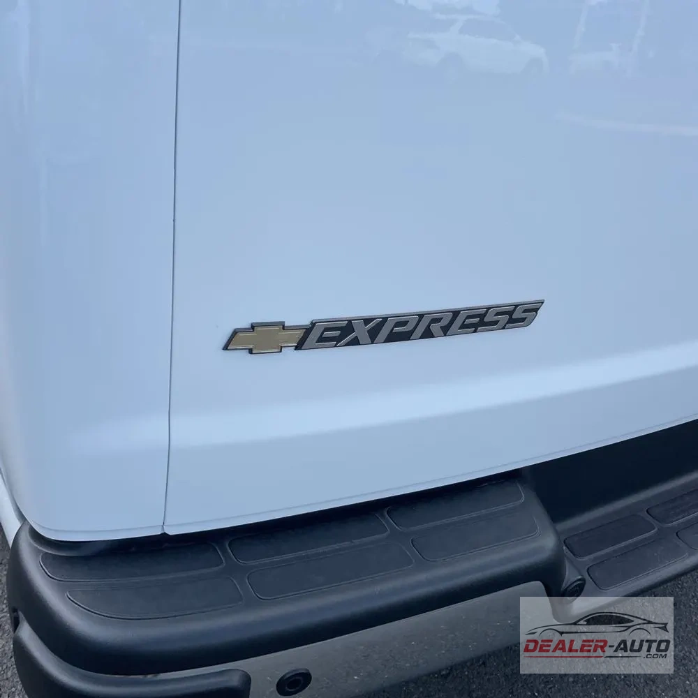 2025 Chevrolet Express LS 3500