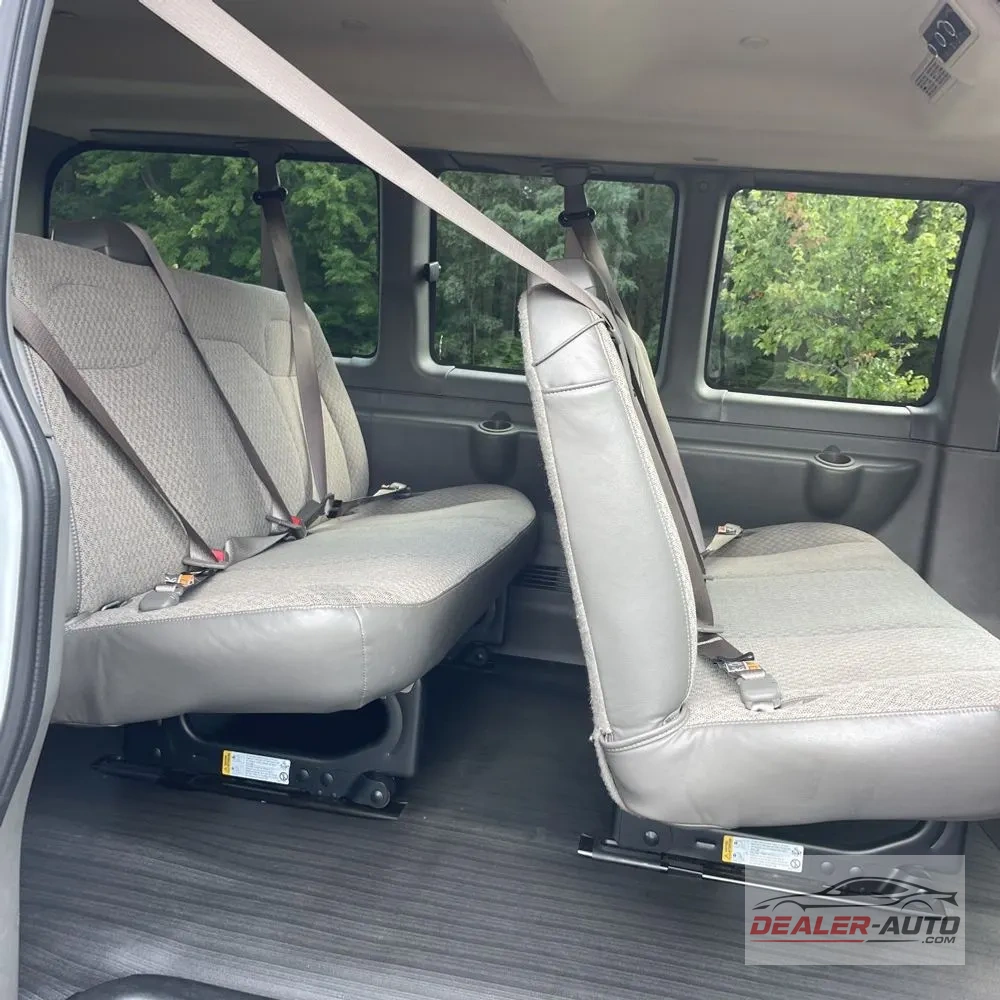 2025 Chevrolet Express LS 3500