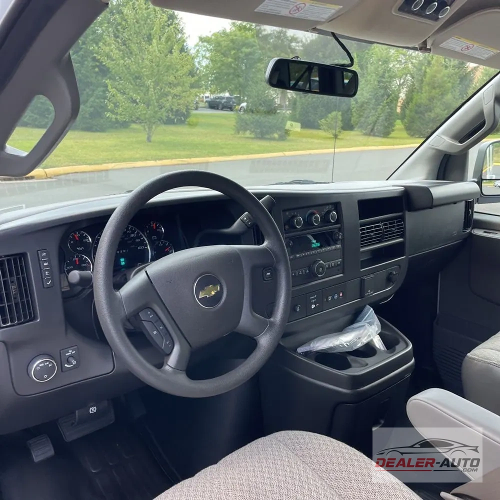 2025 Chevrolet Express LS 3500