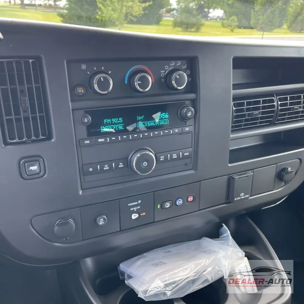 2025 Chevrolet Express LS 3500