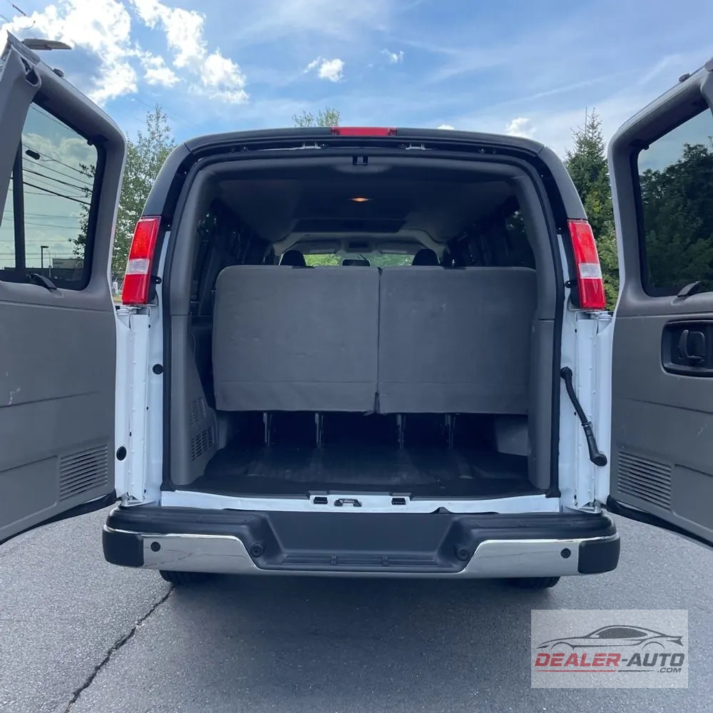 2025 Chevrolet Express LS 3500