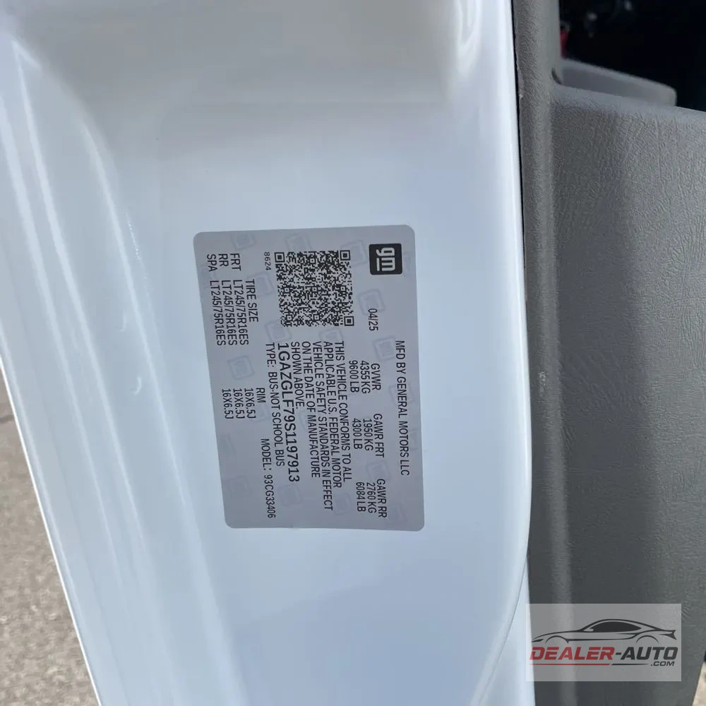 2025 Chevrolet Express LS 3500