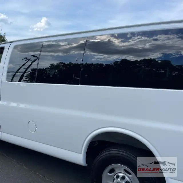2025 Chevrolet Express LS 3500