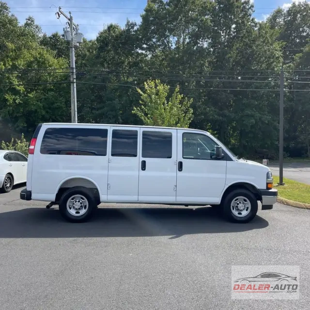 2025 Chevrolet Express LS 3500