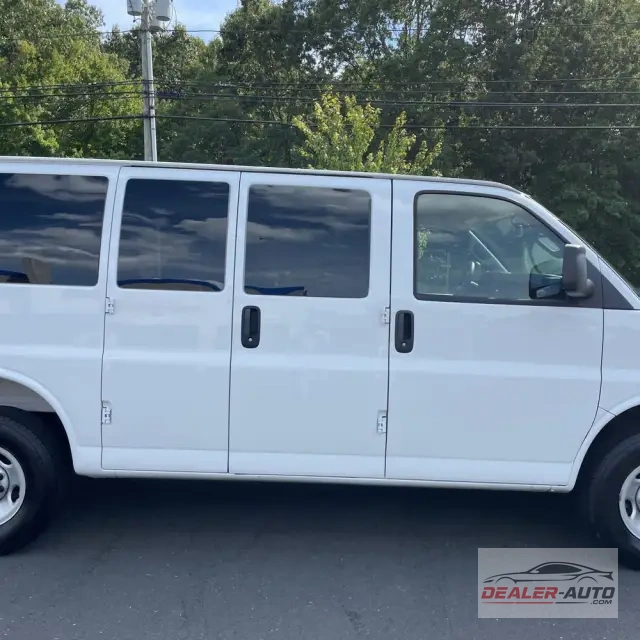 2025 Chevrolet Express LS 3500