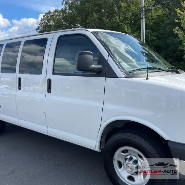 2025 Chevrolet Express LS 3500