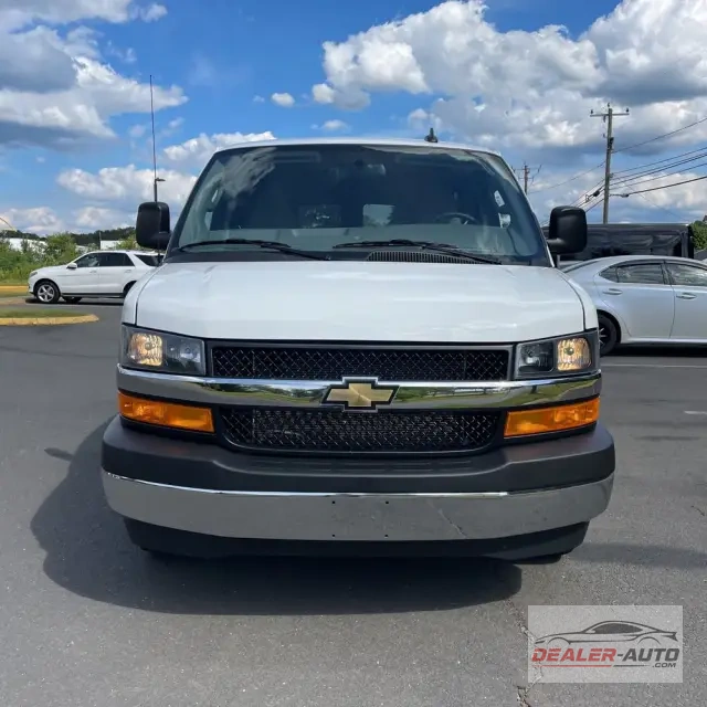 2025 Chevrolet Express LS 3500