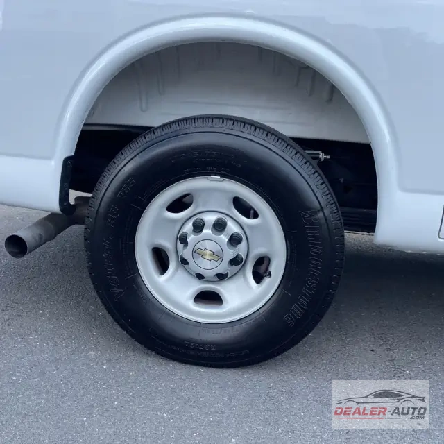 2025 Chevrolet Express LS 3500