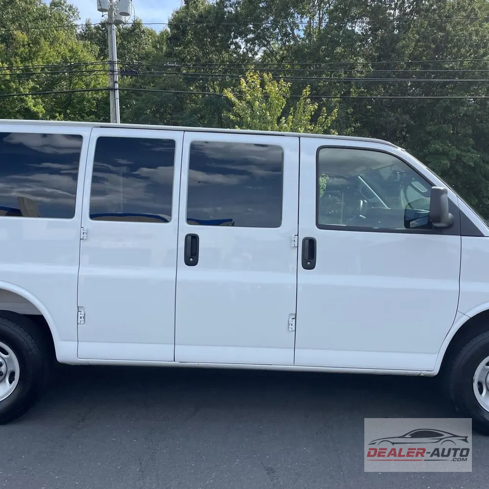 2025 Chevrolet Express LS 3500