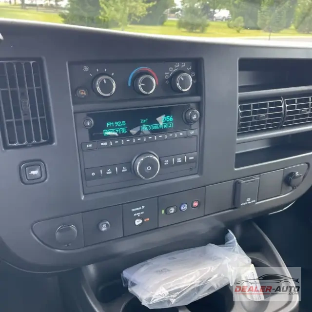 2025 Chevrolet Express LS 3500